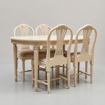 1050 4242 DINING ROOM SET